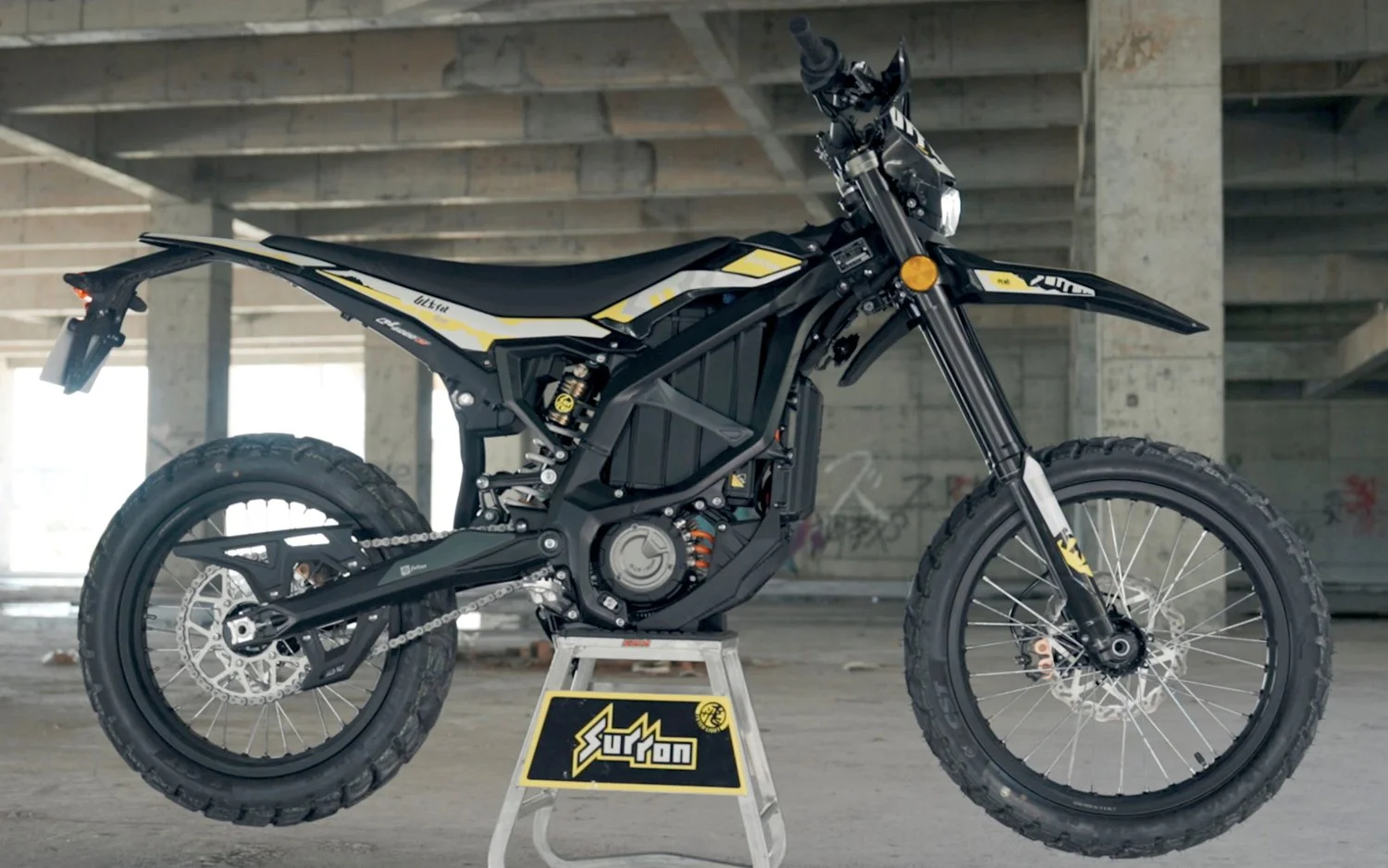 Surron Ultra Bee R 2024